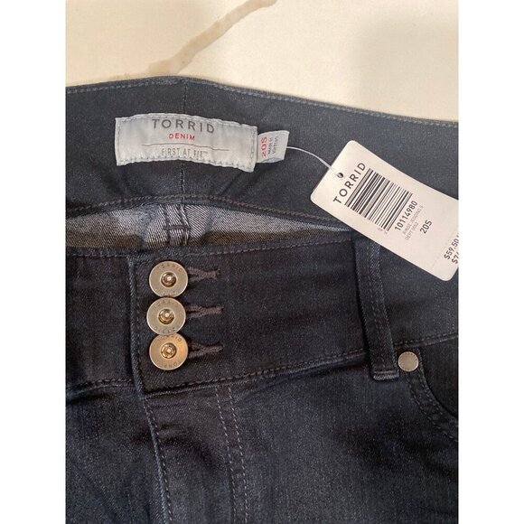 NWT Torrid 20S Very Dark Rinse First At Fit Jeggings – Short Inseam - Picture 3 of 6